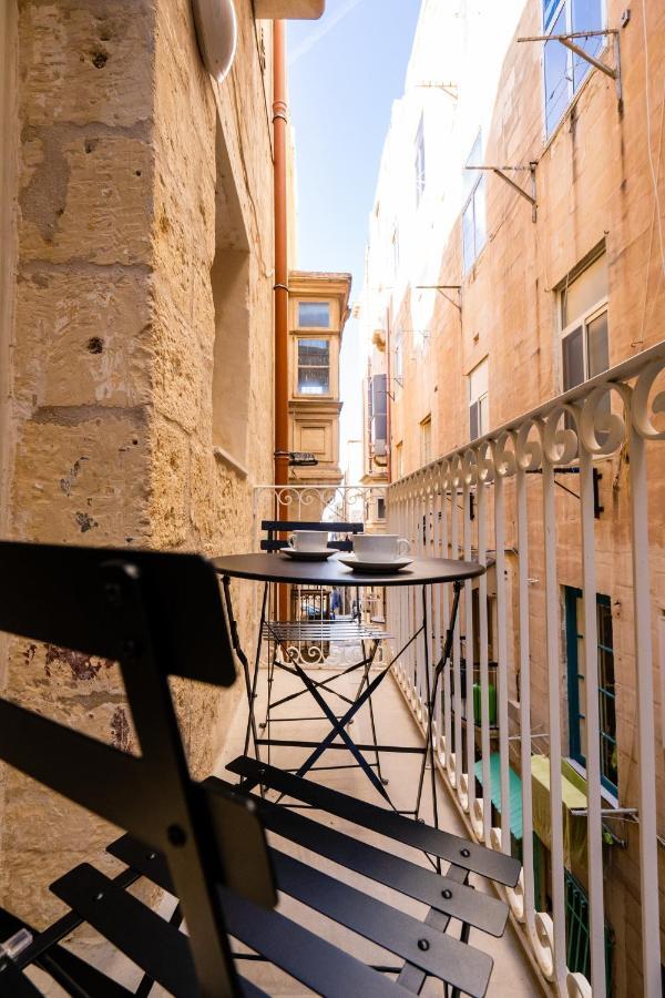 Charming Valletta 1 Bedroom Apartment Off Republic Street Sleeps 4 Exteriör bild