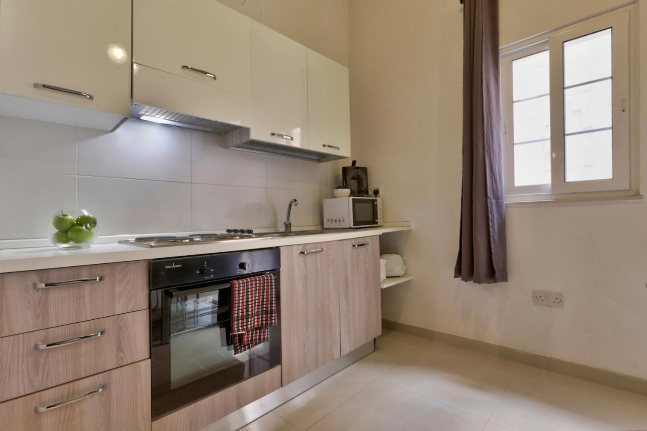 Charming Valletta 1 Bedroom Apartment Off Republic Street Sleeps 4 Exteriör bild