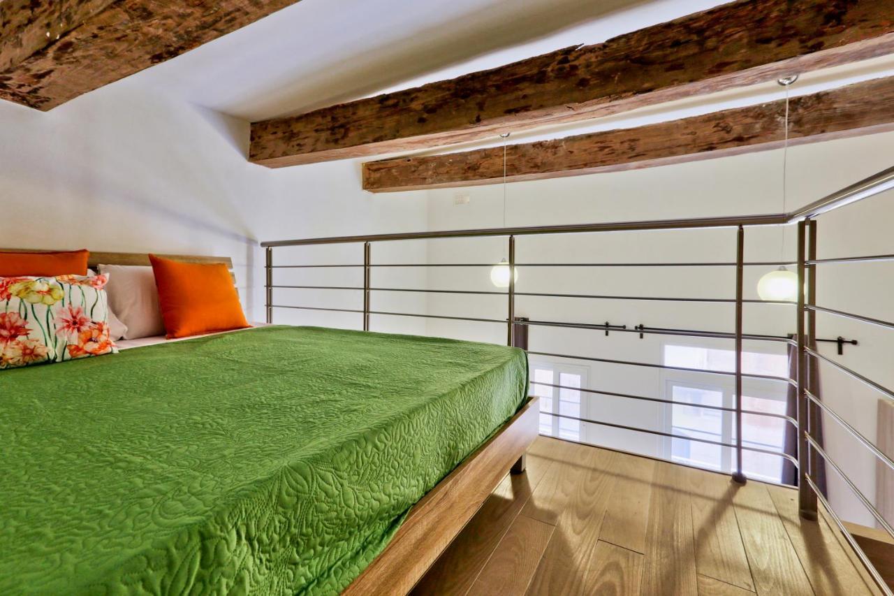 Charming Valletta 1 Bedroom Apartment Off Republic Street Sleeps 4 Exteriör bild