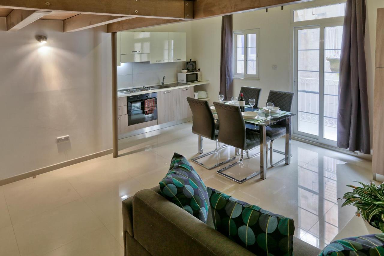 Charming Valletta 1 Bedroom Apartment Off Republic Street Sleeps 4 Exteriör bild